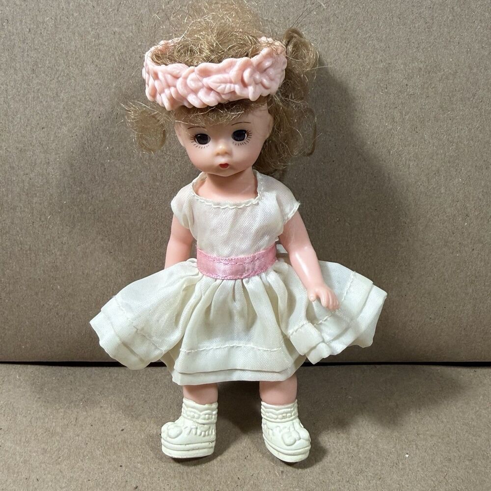 Madame Alexander Doll McDonalds Happy Meal Toy Flower Girl Retired